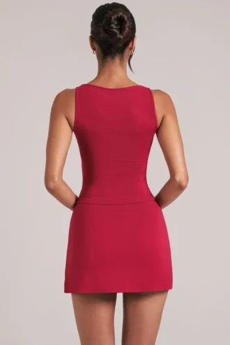 Tula Mid-Rise Bodycon Ultra-Mini-Röck mit Schlitz in Kirschrot Tula Mid-Rise Bodycon Ultra-Mini-Röck mit Schlitz in Kirschrot