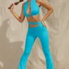 Valerie Petite Cut-Out-Hose mit ausgestelltem Bein in Aqua Valerie Petite Cut-Out-Hose mit ausgestelltem Bein in Aqua