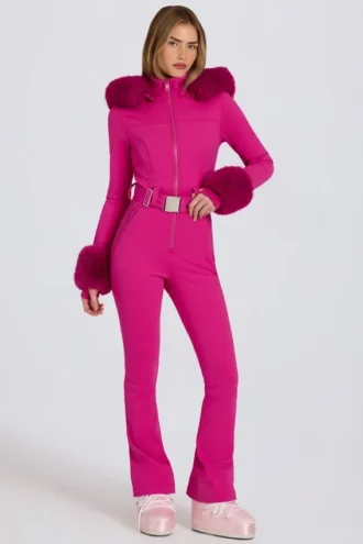 Wasserdichter, figurbetonter Skianzug mit Kunstfellkapuze in Magenta-Pink