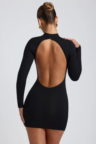Yara Modal-Minikleid mit offenem Rücken und langen Ärmeln in Schwarz Yara Modal-Minikleid mit offenem Rücken und langen Ärmeln in Schwarz