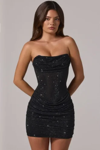 Zara verziertes Bandeau-Minikleid mit Cowl-Taille in Schwarz Zara verziertes Bandeau-Minikleid mit Cowl-Taille in Schwarz