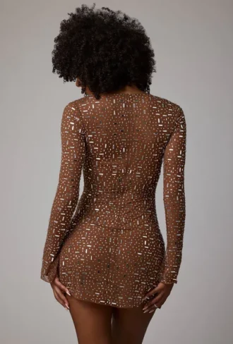 Zeta Transparentes, verziertes A-Linien-Minikleid mit langen Ärmeln in Mocha Zeta Transparentes, verziertes A-Linien-Minikleid mit langen Ärmeln in Mocha