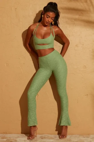 Zuni Petite-Hose mit Schnürung am Rücken in Grün